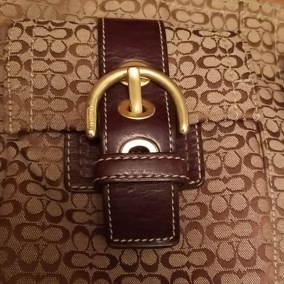 Coach signature fabric/leather/suede purse!!! - Picture 4 of 12
